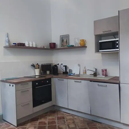 Un Joyau Occitan Nîmes